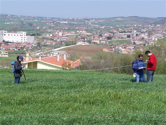 2005 Jeofizikte Ölçmeler Dersi Arazi Çalışmaları