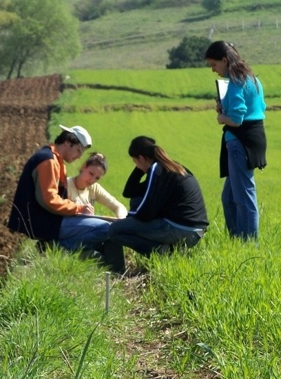 2006 Jeofizikte Ölçmeler Dersi Arazi Çalışmaları